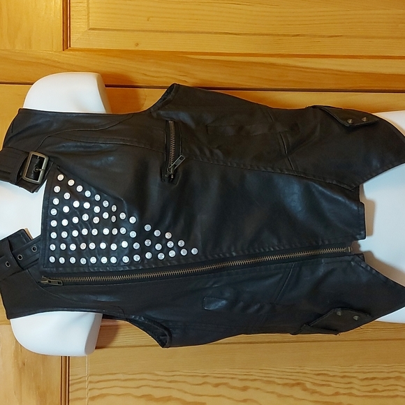 Studded leather biker vest - Picture 1 of 8